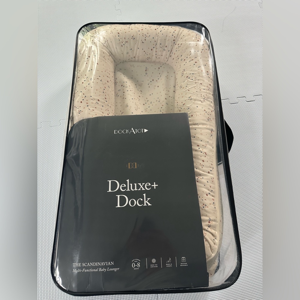 DockATot Deluxe+ Dock × 1
Terrazzo